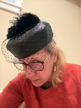 Black Veiled Pom-Pom Pillbox Hat for Women - Elegant Event Headpiece